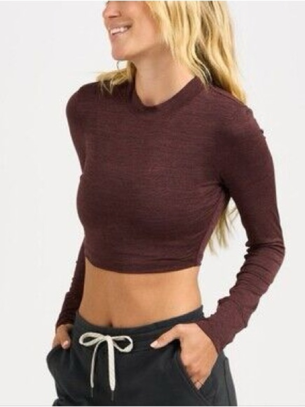Vuori Long-Sleeve Cropped Top in Burgundy